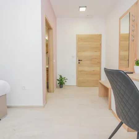 Zemunik Apartment